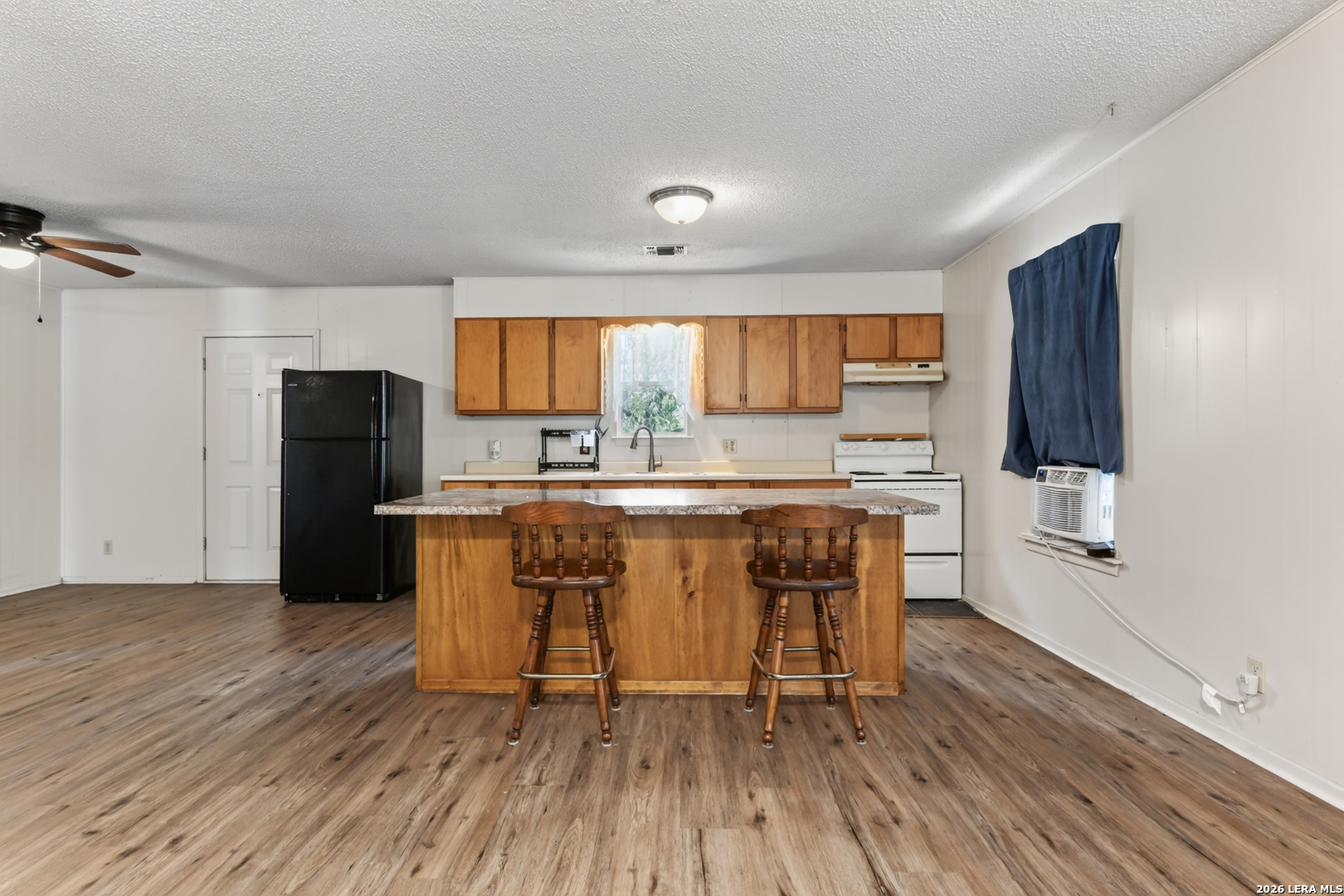 930 County Road 342 Hondo TX 78861