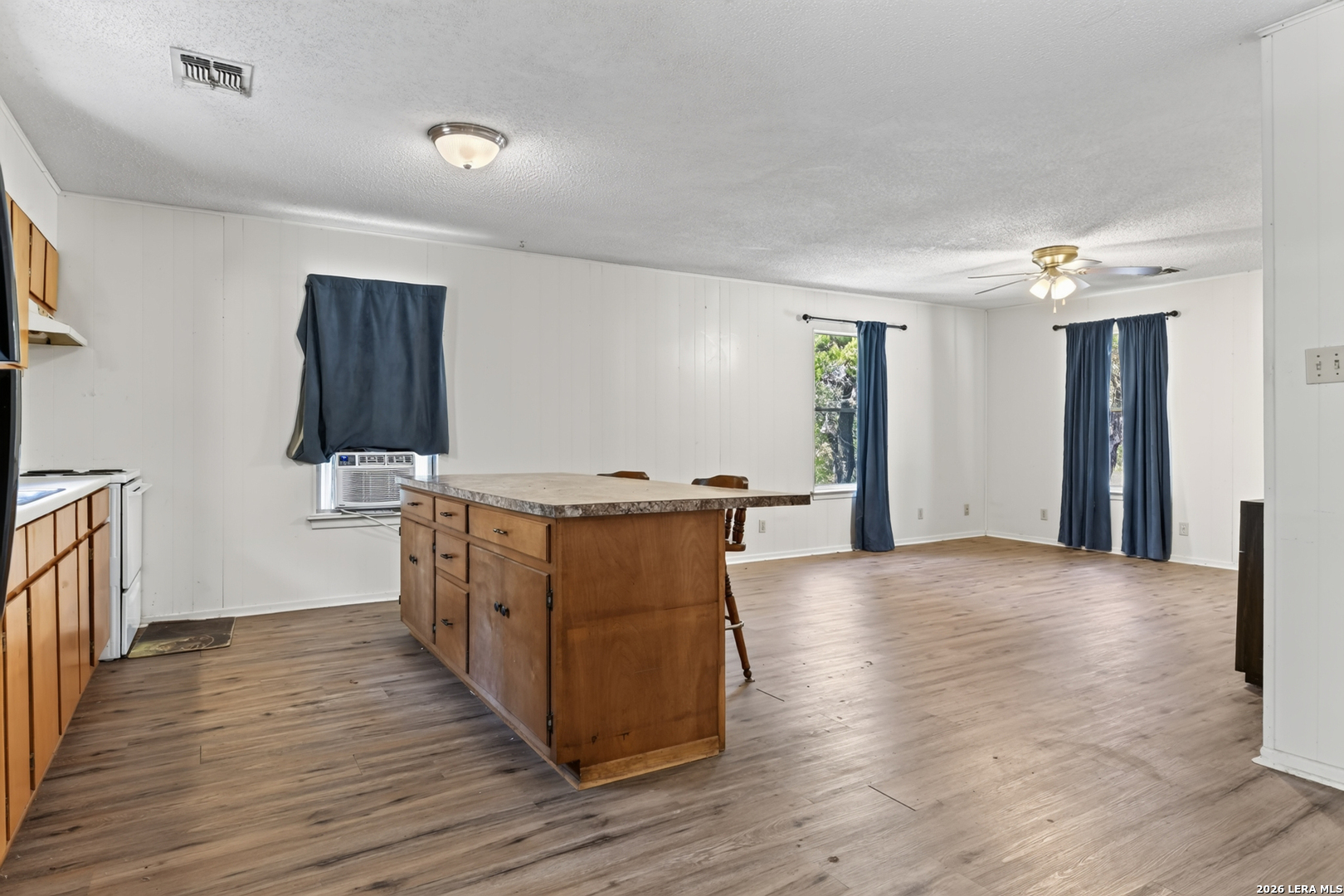 930 County Road 342 Hondo TX 78861