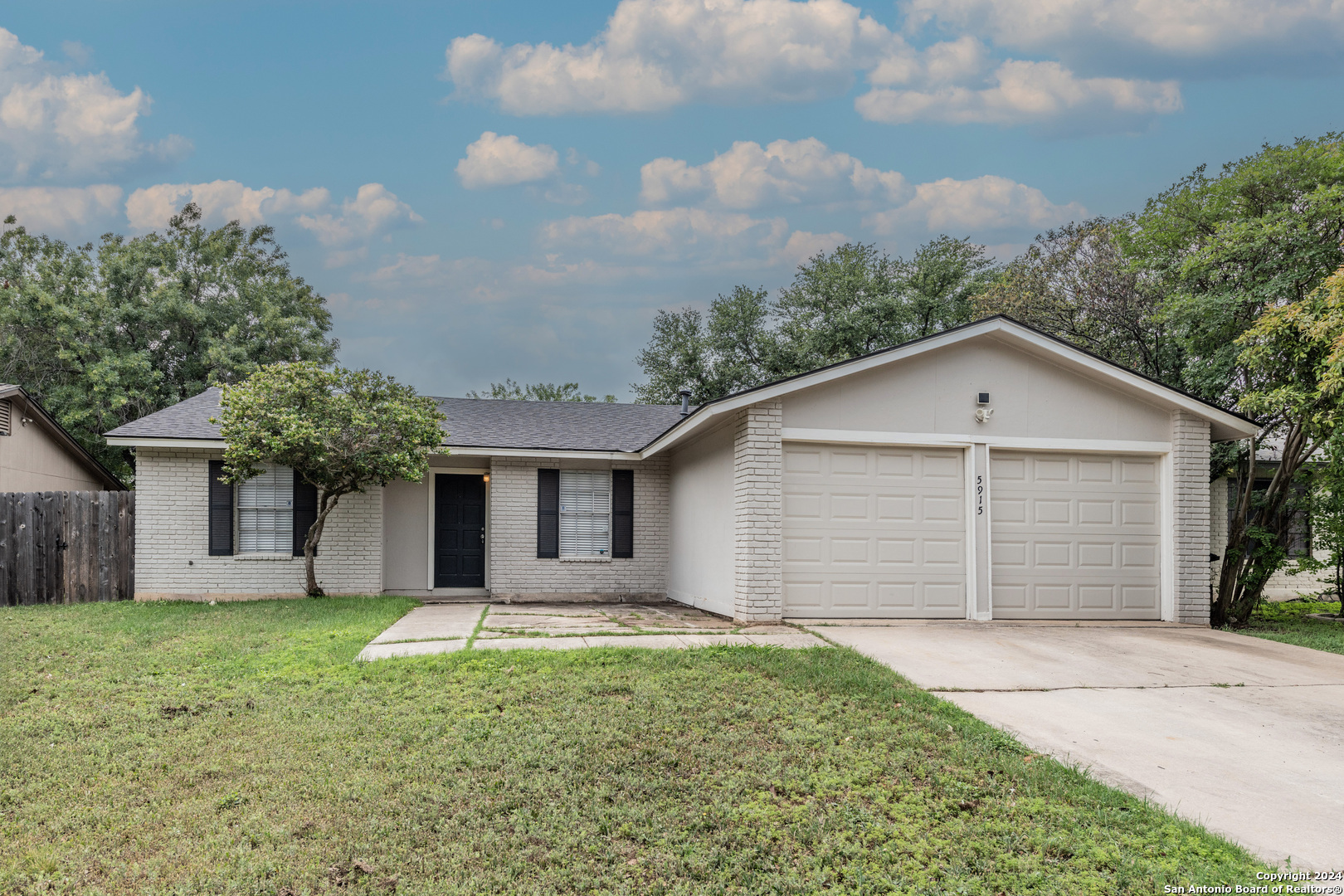 5915 Cliff Ridge San Antonio TX 78250