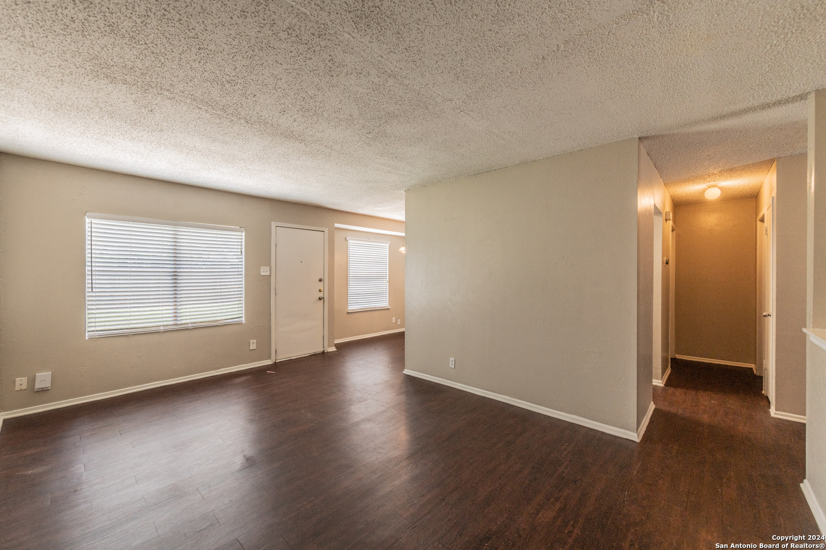 5915 Cliff Ridge San Antonio TX 78250