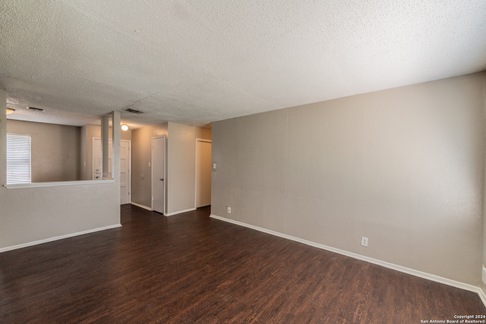 5915 Cliff Ridge San Antonio TX 78250