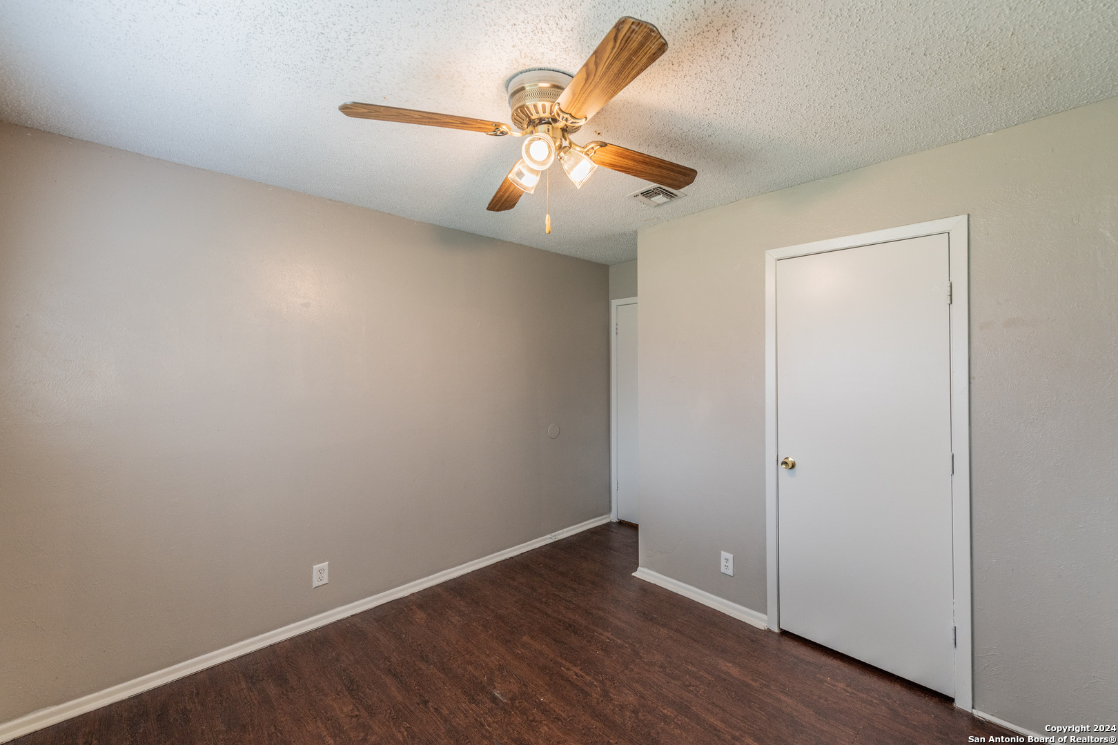 5915 Cliff Ridge San Antonio TX 78250