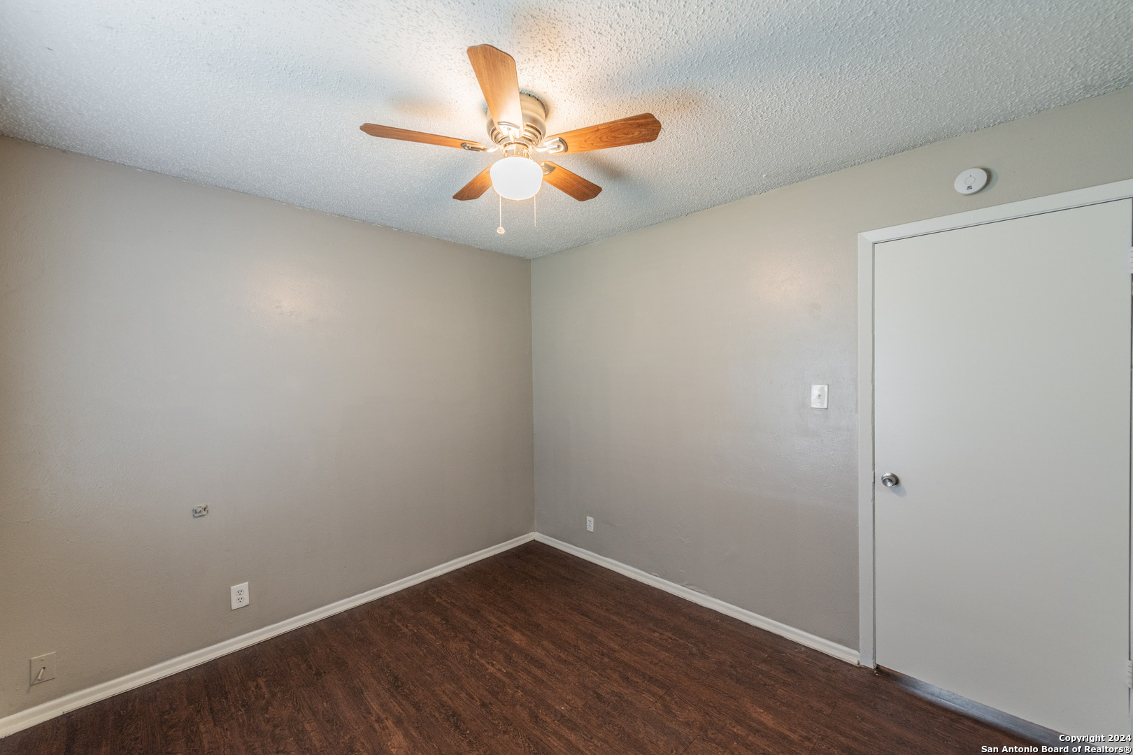5915 Cliff Ridge San Antonio TX 78250