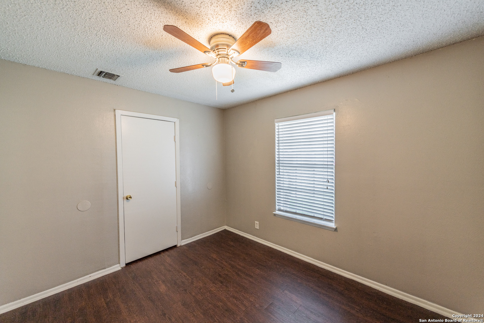5915 Cliff Ridge San Antonio TX 78250