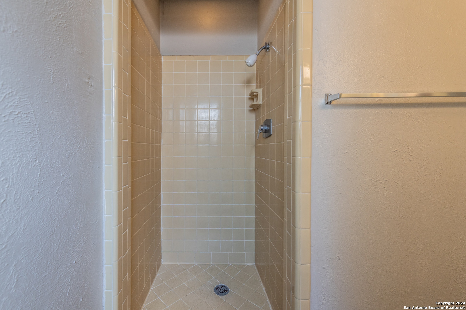5915 Cliff Ridge San Antonio TX 78250