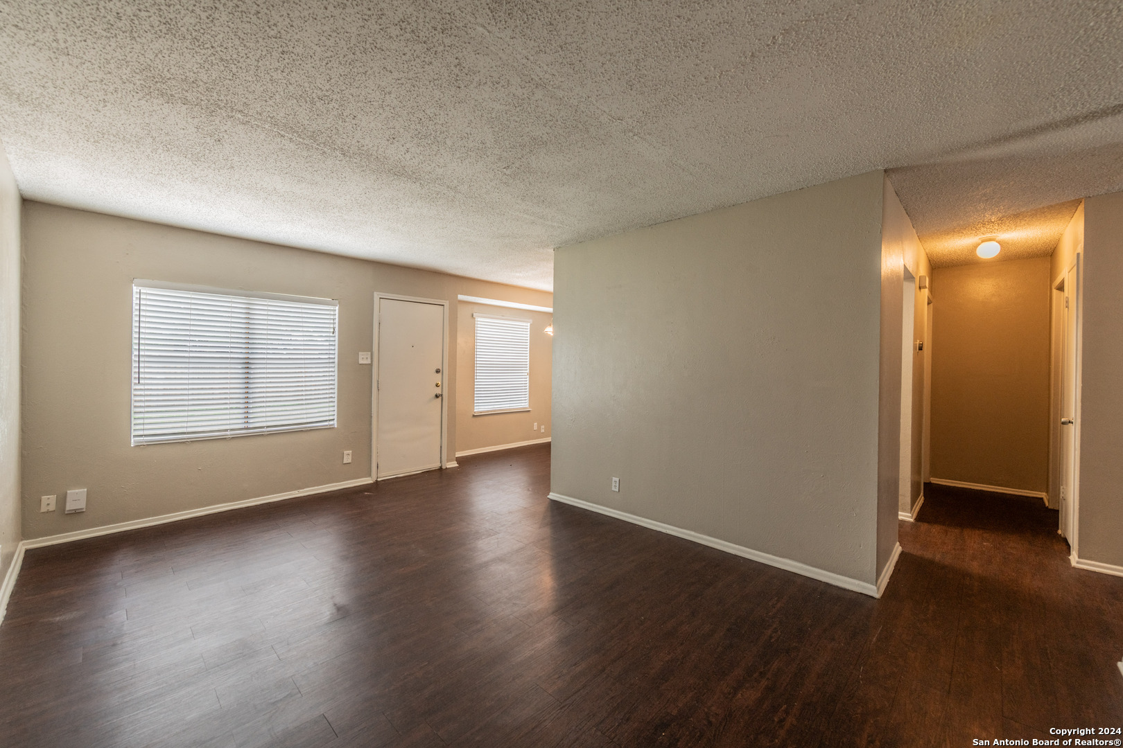 5915 Cliff Ridge San Antonio TX 78250
