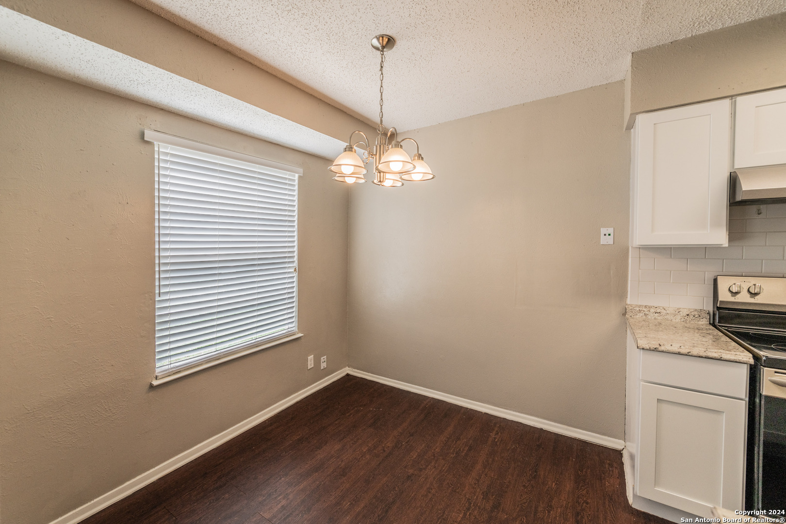 5915 Cliff Ridge San Antonio TX 78250