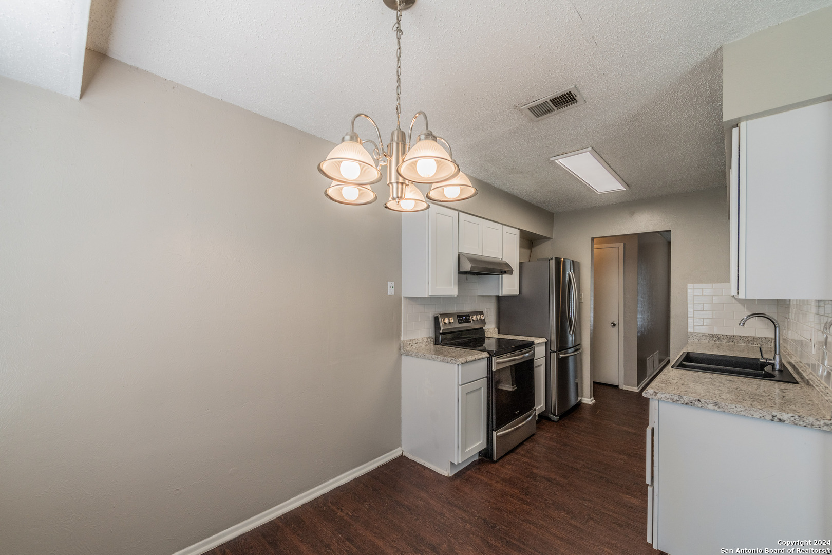 5915 Cliff Ridge San Antonio TX 78250