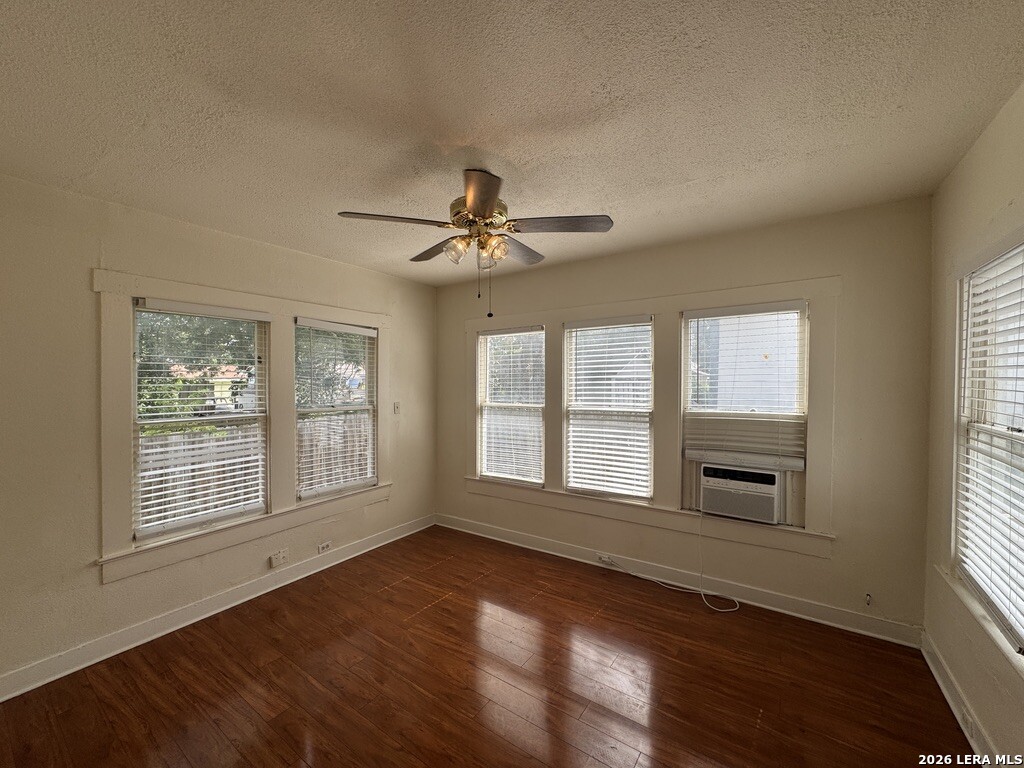 1813 Mckinley Avenue San Antonio TX 78210