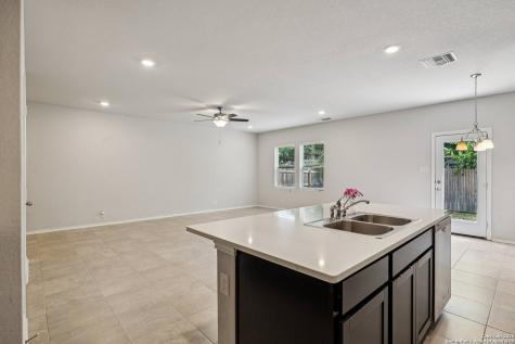 6806 Prue Road San Antonio TX 78240