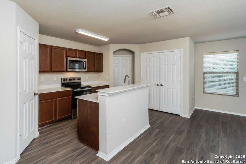 5827 Camier Cove San Antonio TX 78218