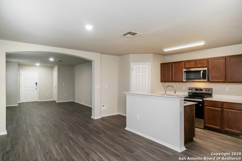 5827 Camier Cove San Antonio TX 78218