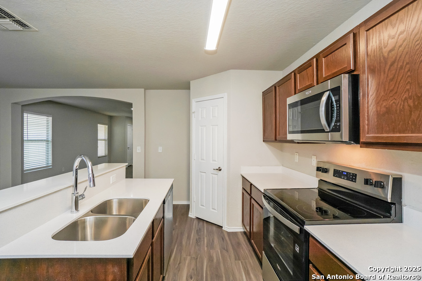 5827 Camier Cove San Antonio TX 78218