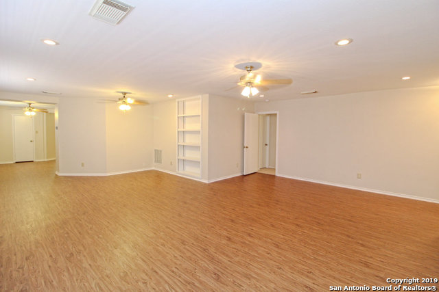 5214 Sagerock Pass San Antonio TX 78247