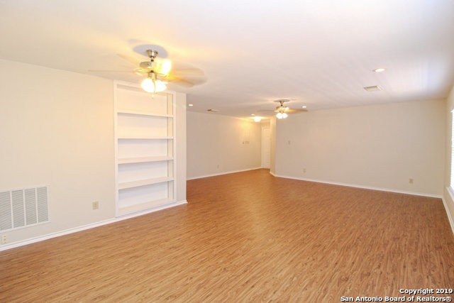 5214 Sagerock Pass San Antonio TX 78247