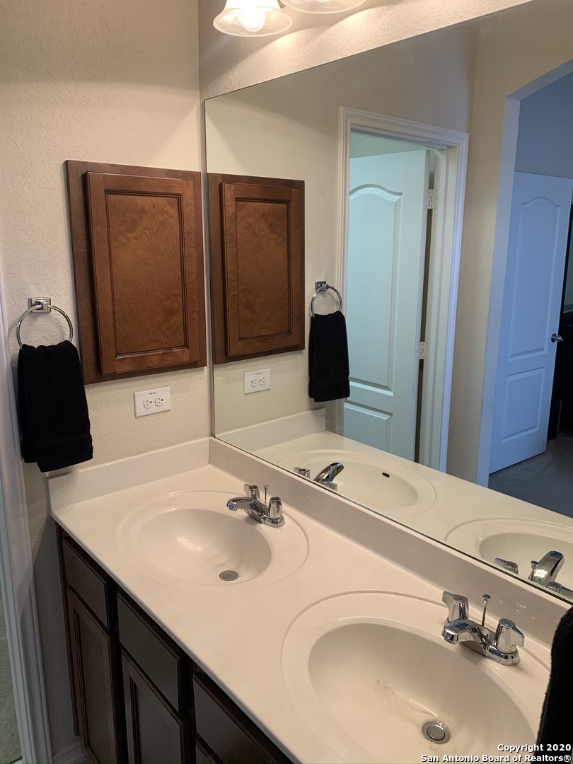 21603 Andrews Garden San Antonio TX 78258