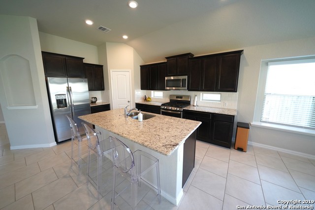 723 Gallorette Bluff San Antonio TX 78245