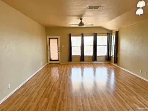 9626 Anderson Way Converse TX 78109