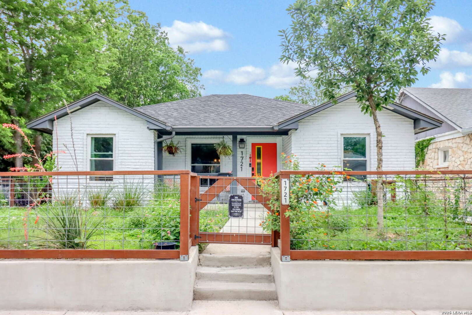 1721 W Mistletoe Avenue San Antonio TX 78201