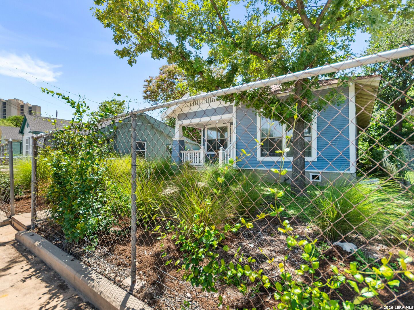 2213 N Flores Street San Antonio TX 78212
