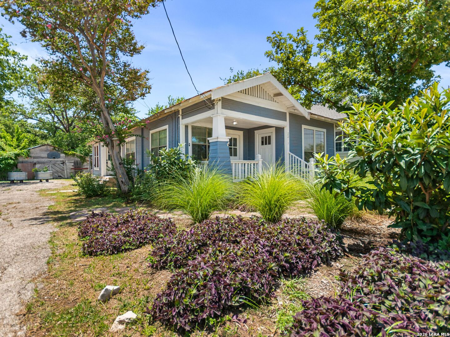 2213 N Flores Street San Antonio TX 78212
