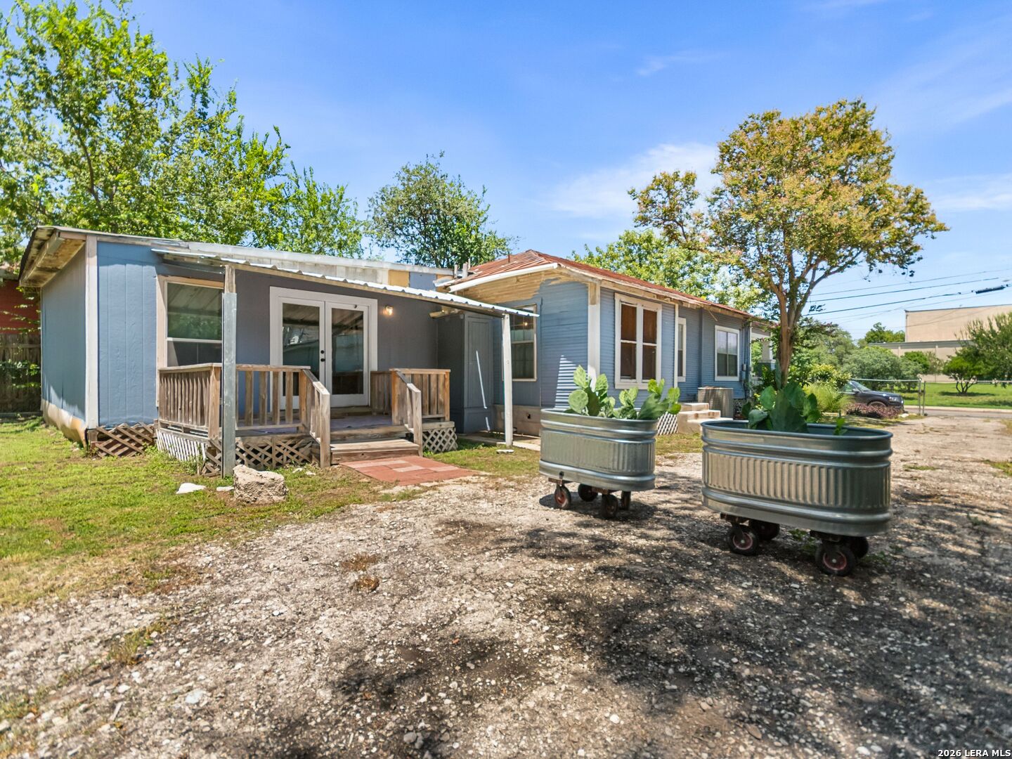 2213 N Flores Street San Antonio TX 78212