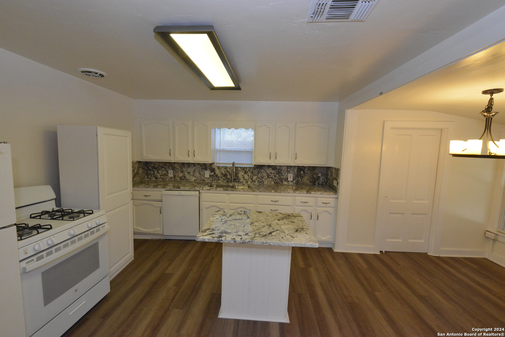 1598 State Highway 16 N Bandera TX 78003