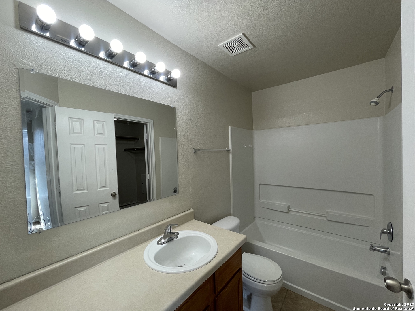 5630 Golf Mist San Antonio TX 78244