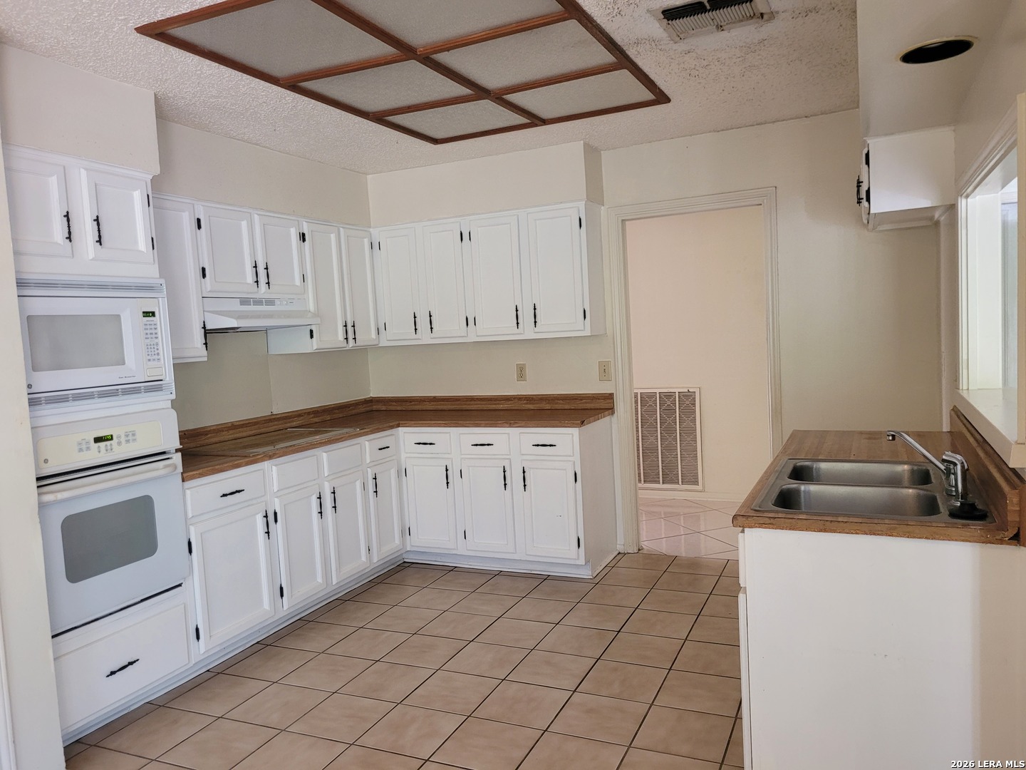 9229 Rustlers Creek San Antonio TX 78230