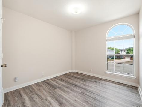 8606 Still Moon San Antonio TX 78245