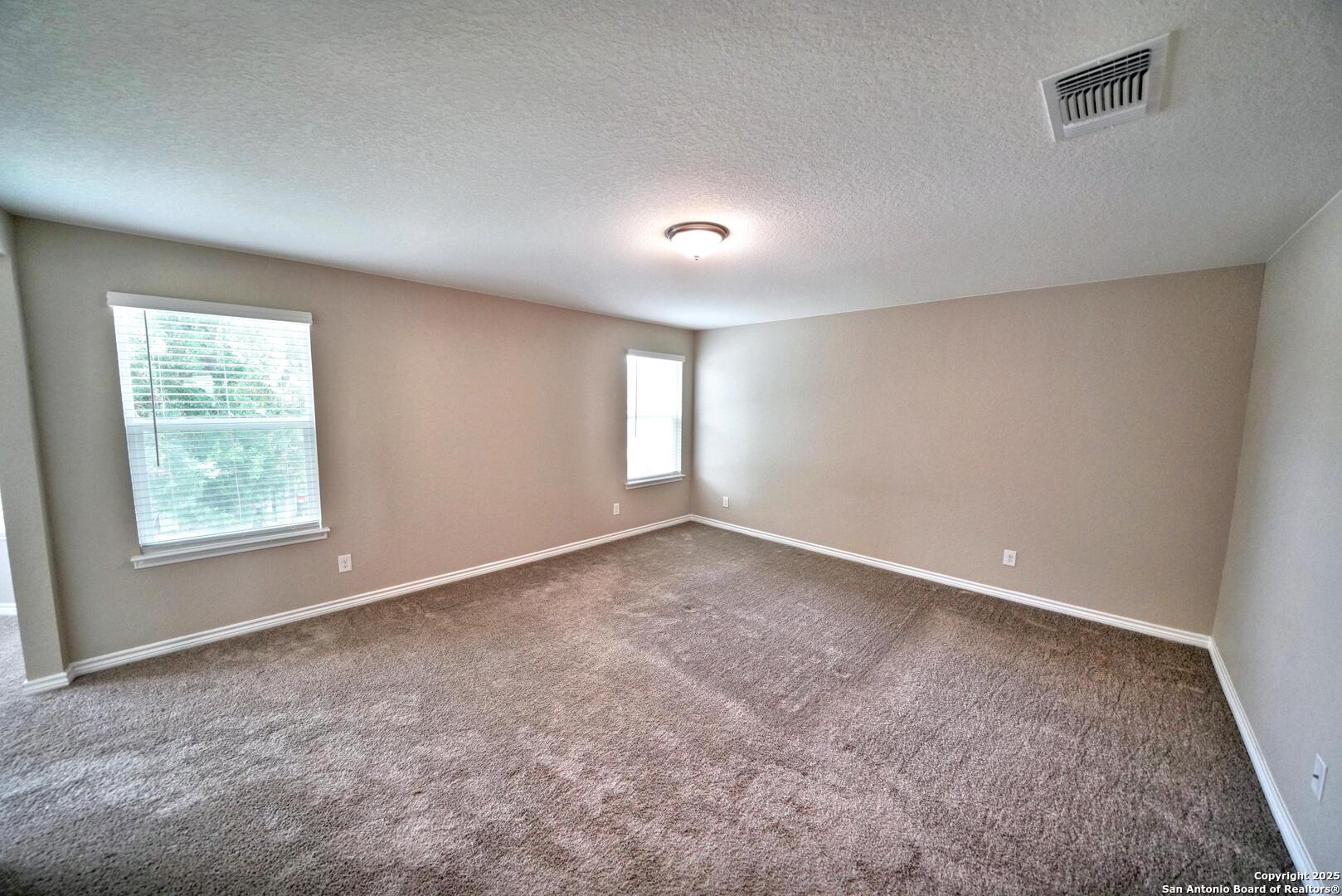 107 Kyle Cove Universal City TX 78148