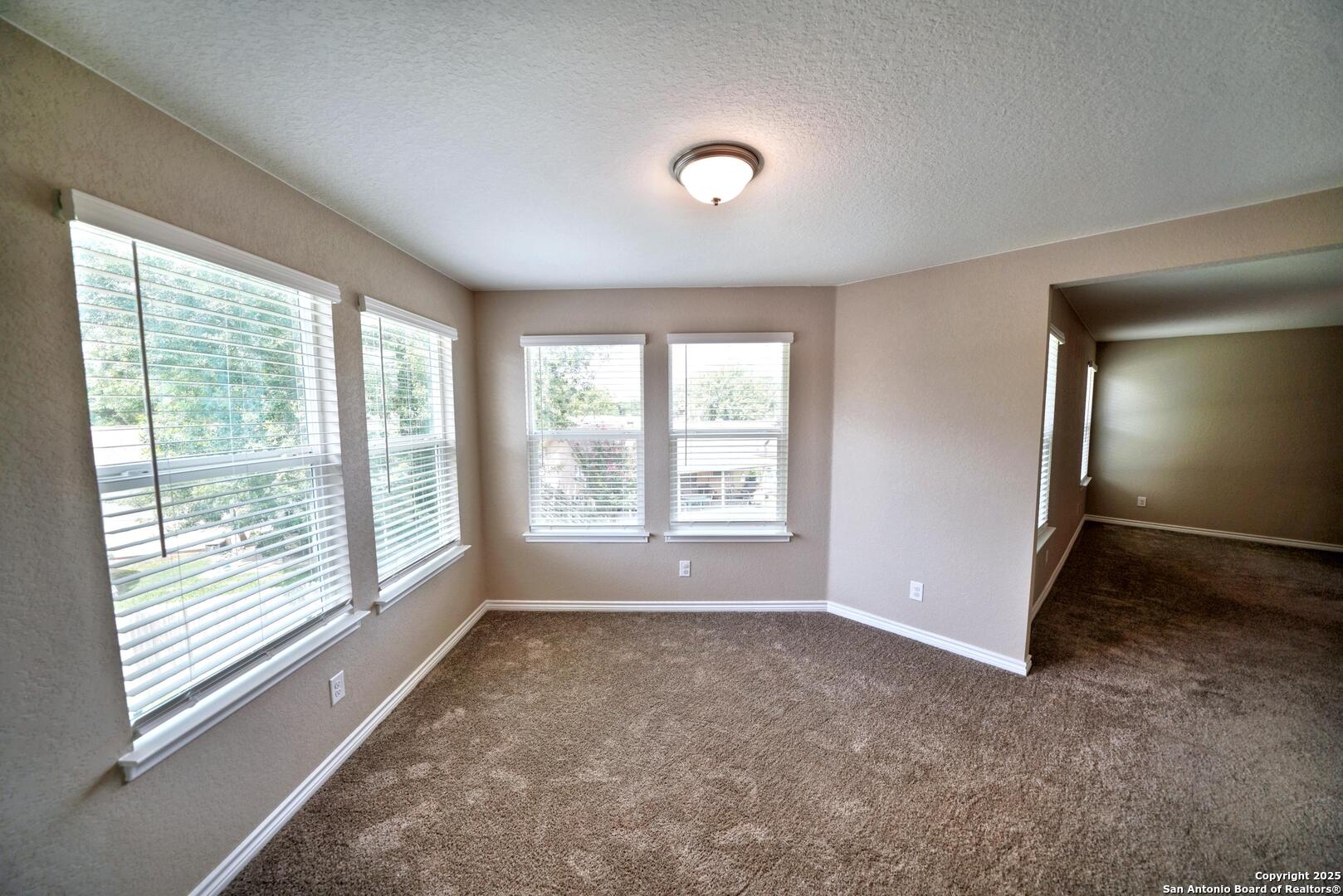 107 Kyle Cove Universal City TX 78148