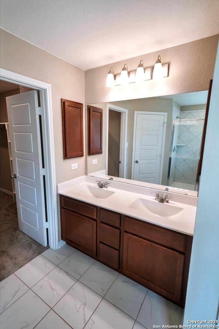 107 Kyle Cove Universal City TX 78148
