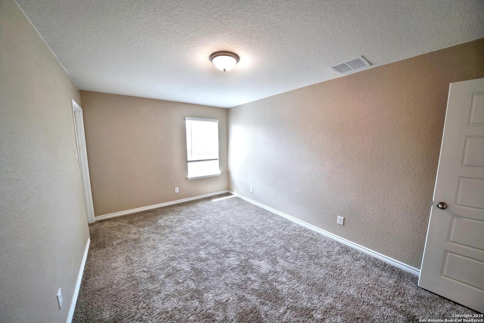 107 Kyle Cove Universal City TX 78148
