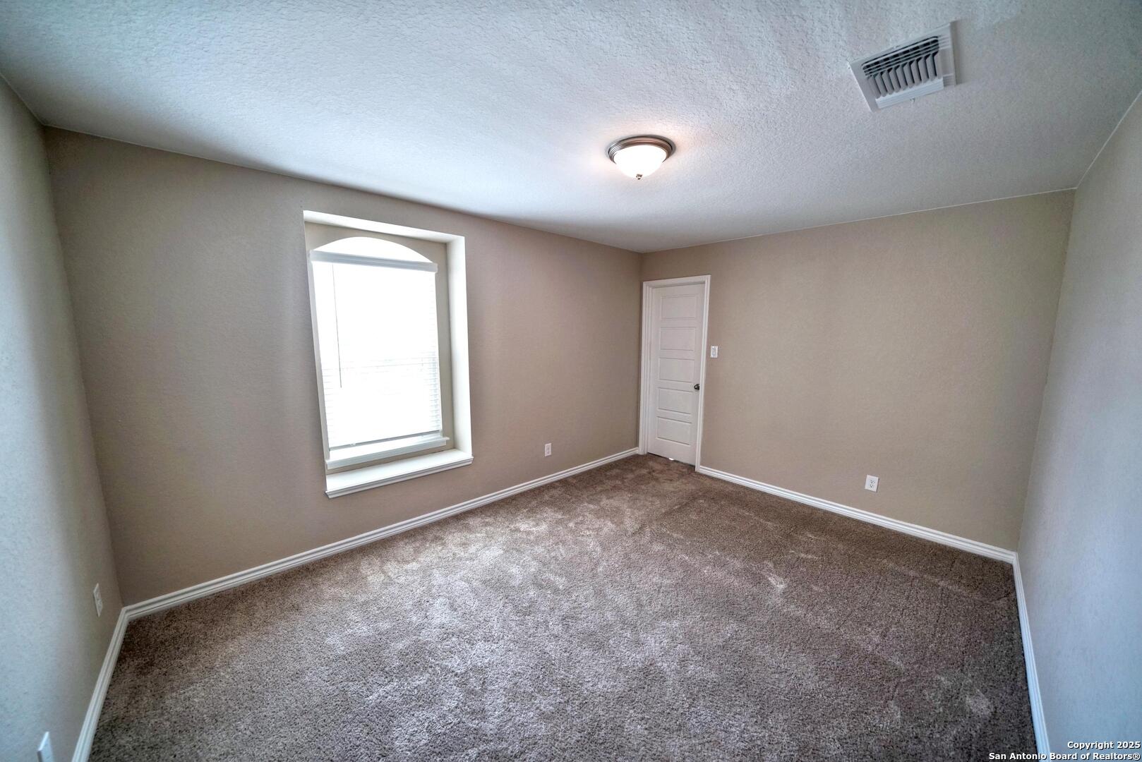 107 Kyle Cove Universal City TX 78148