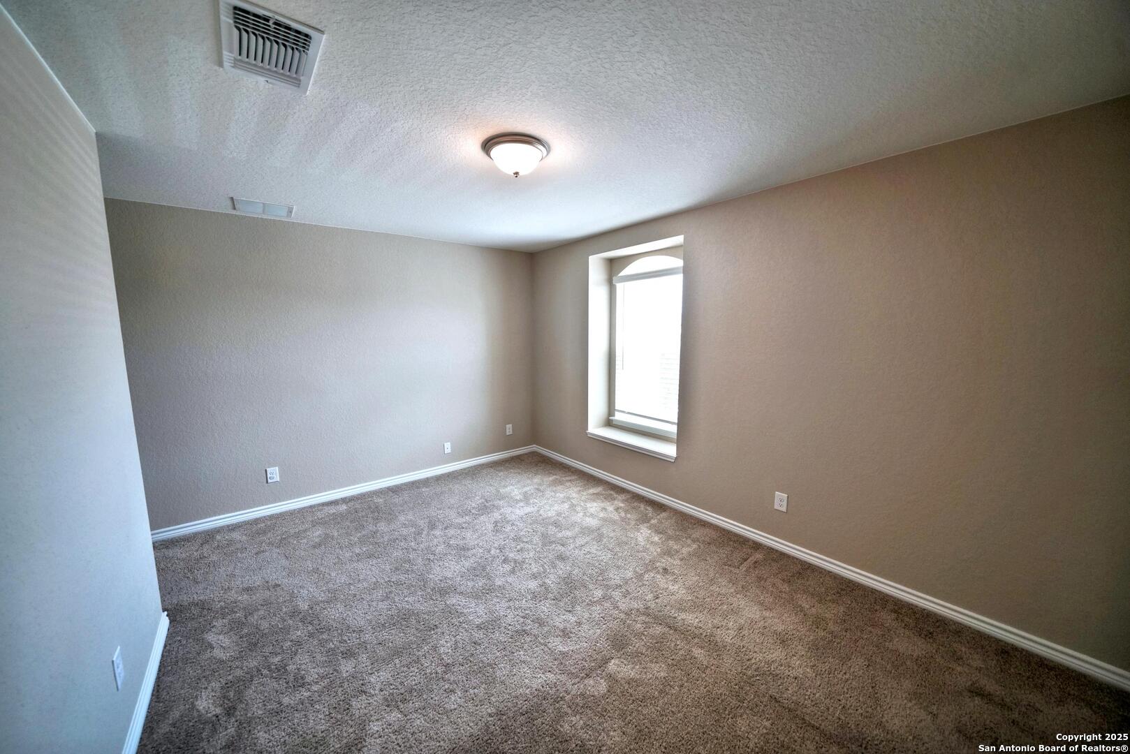 107 Kyle Cove Universal City TX 78148