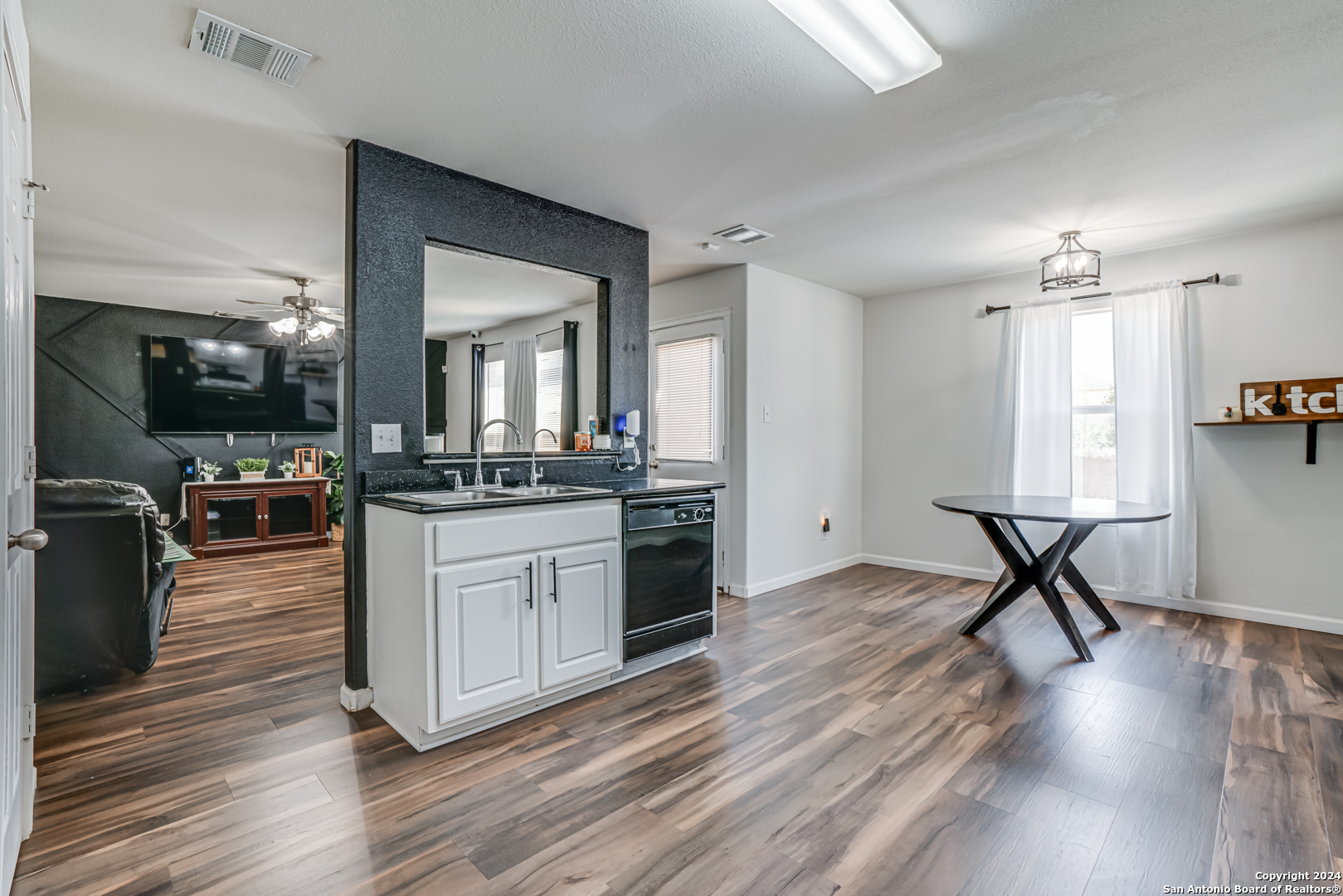 5619 Red Canyon San Antonio TX 78252