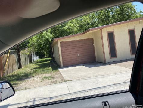 567 Gilbert Lane San Antonio TX 78213