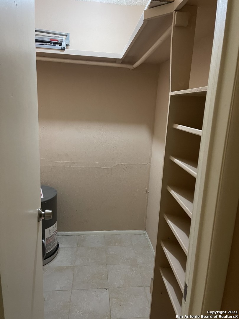 567 Gilbert Lane San Antonio TX 78213