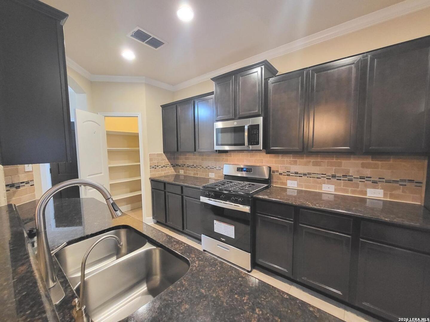23831 Stately Oaks San Antonio TX 78260