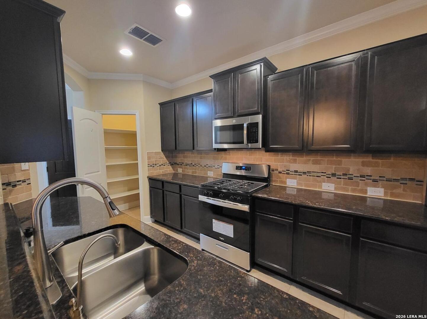 23831 Stately Oaks San Antonio TX 78260