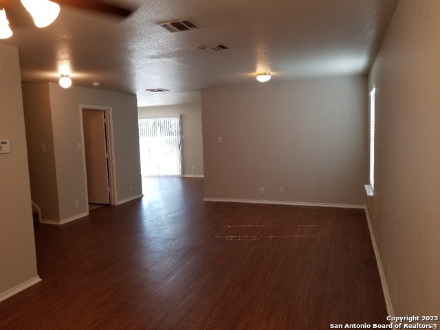10627 Shaenpath San Antonio TX 78254