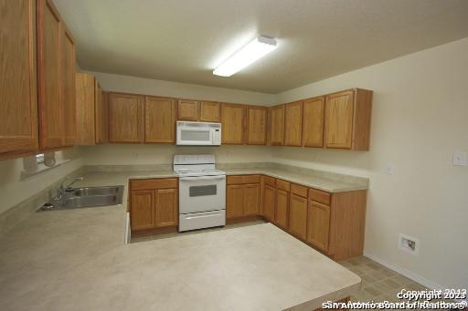 10627 Shaenpath San Antonio TX 78254