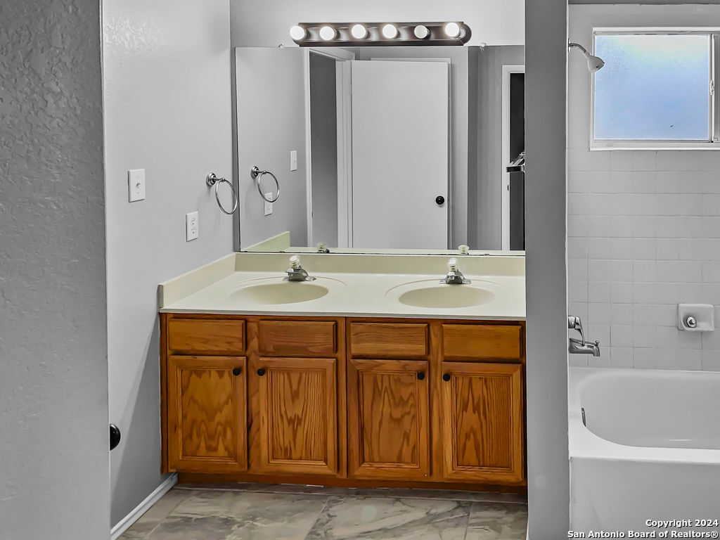 9315 Bowen Drive San Antonio TX 78250