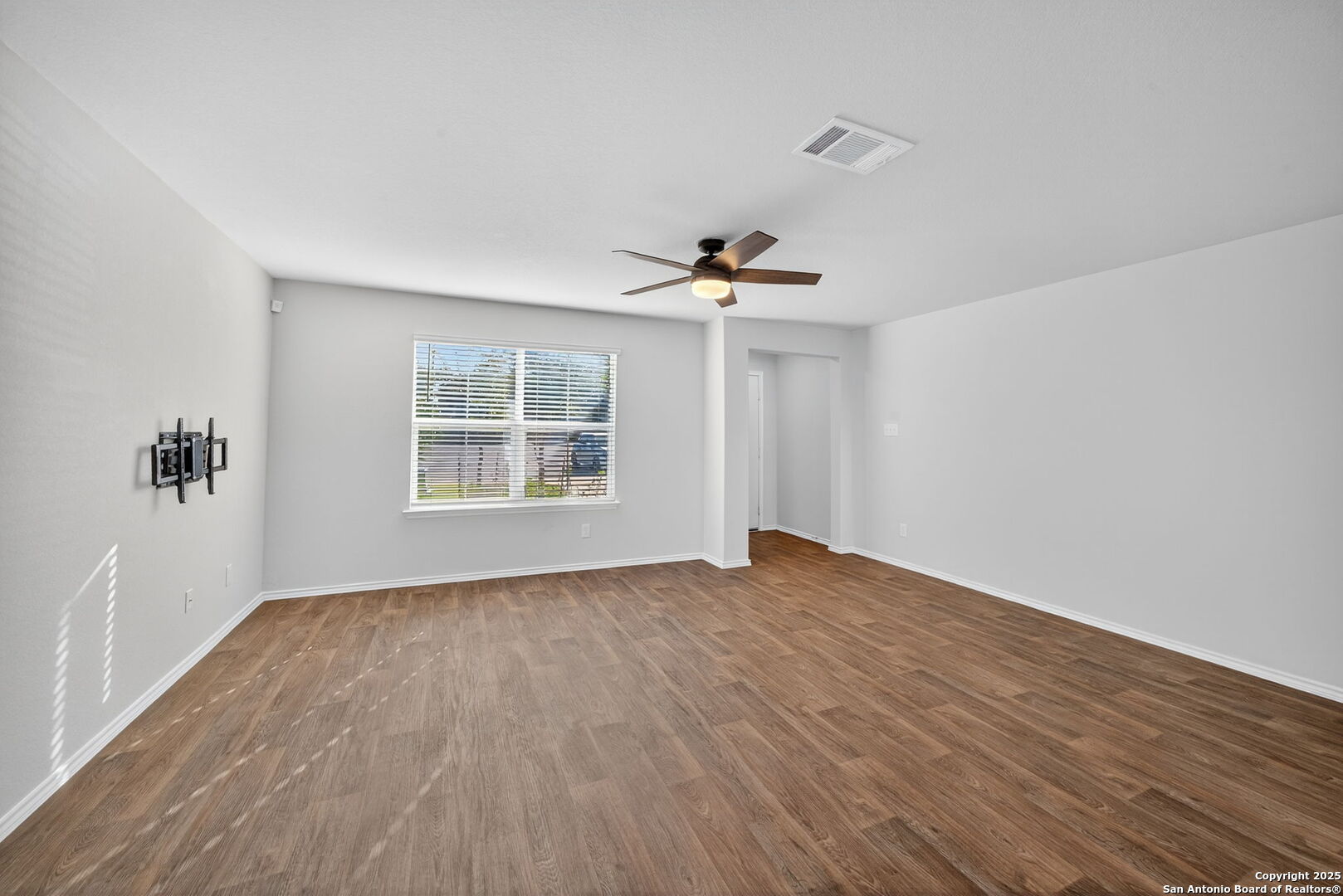 3111 Lamoka Lake San Antonio TX 78245