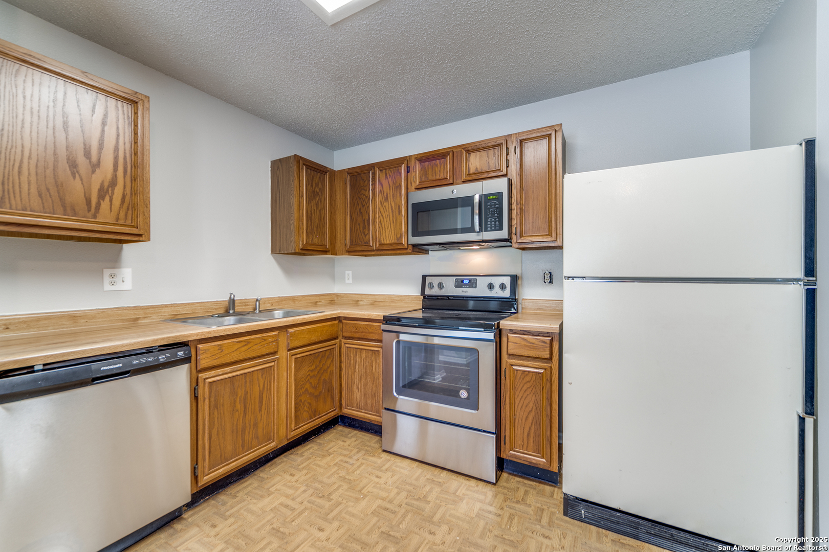 7359 Corian Park San Antonio TX 78249