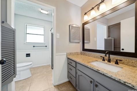 313 Sagecrest Drive Hollywood Pa TX 78232