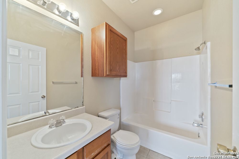 7379 Longing Trail San Antonio TX 78244
