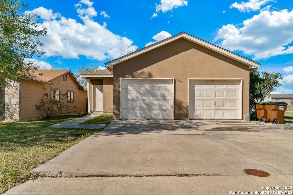 7379 Longing Trail San Antonio TX 78244
