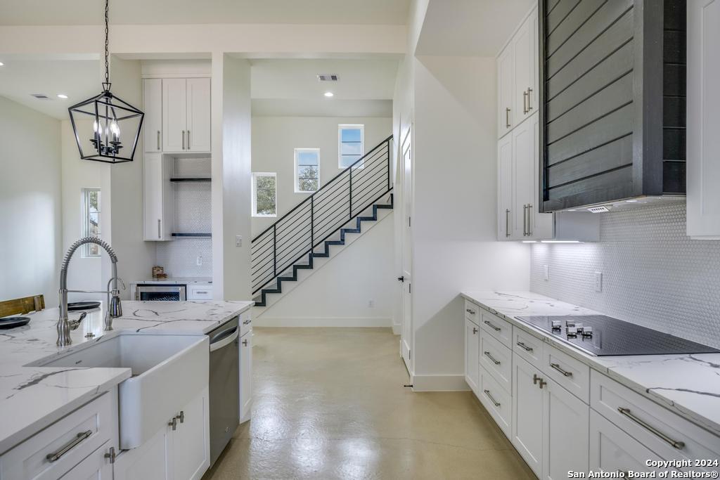 585 N Scenic Hills Blanco TX 78606